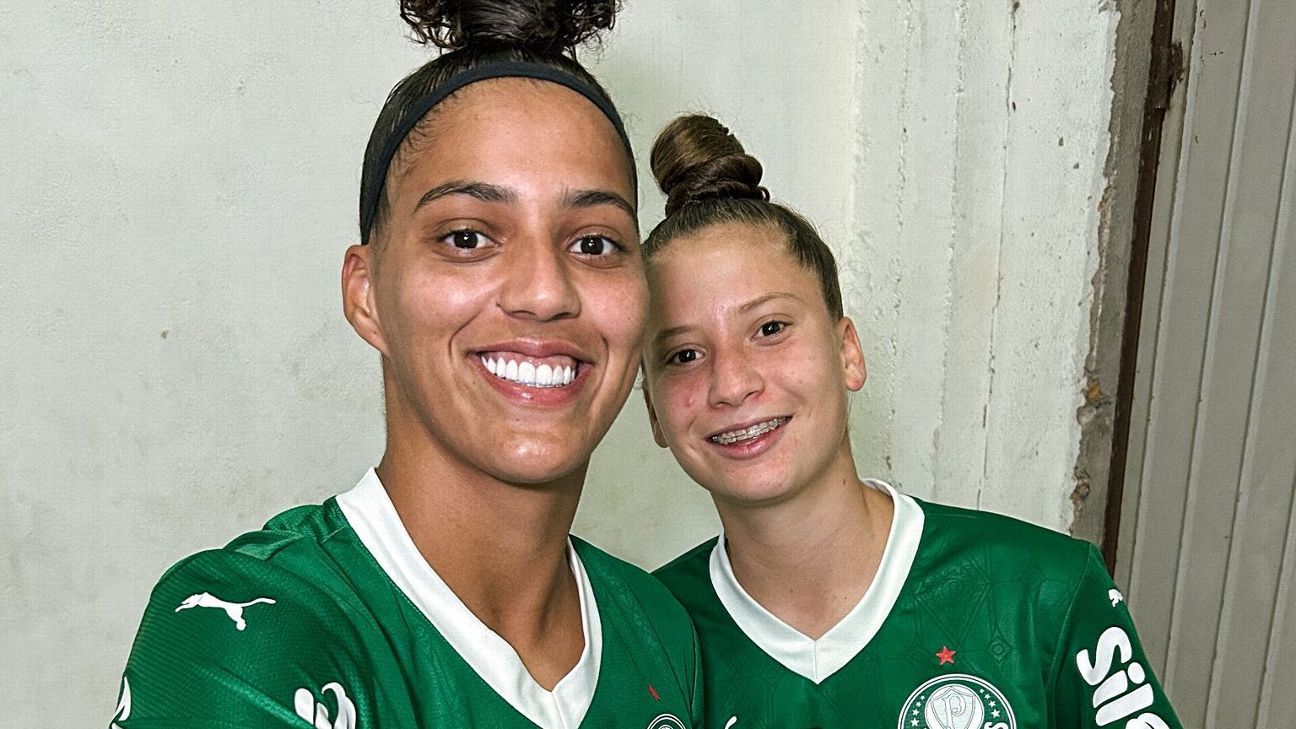 Amanda Gutierres brilha e se destaca como artilheira na premiação Bola de Prata.