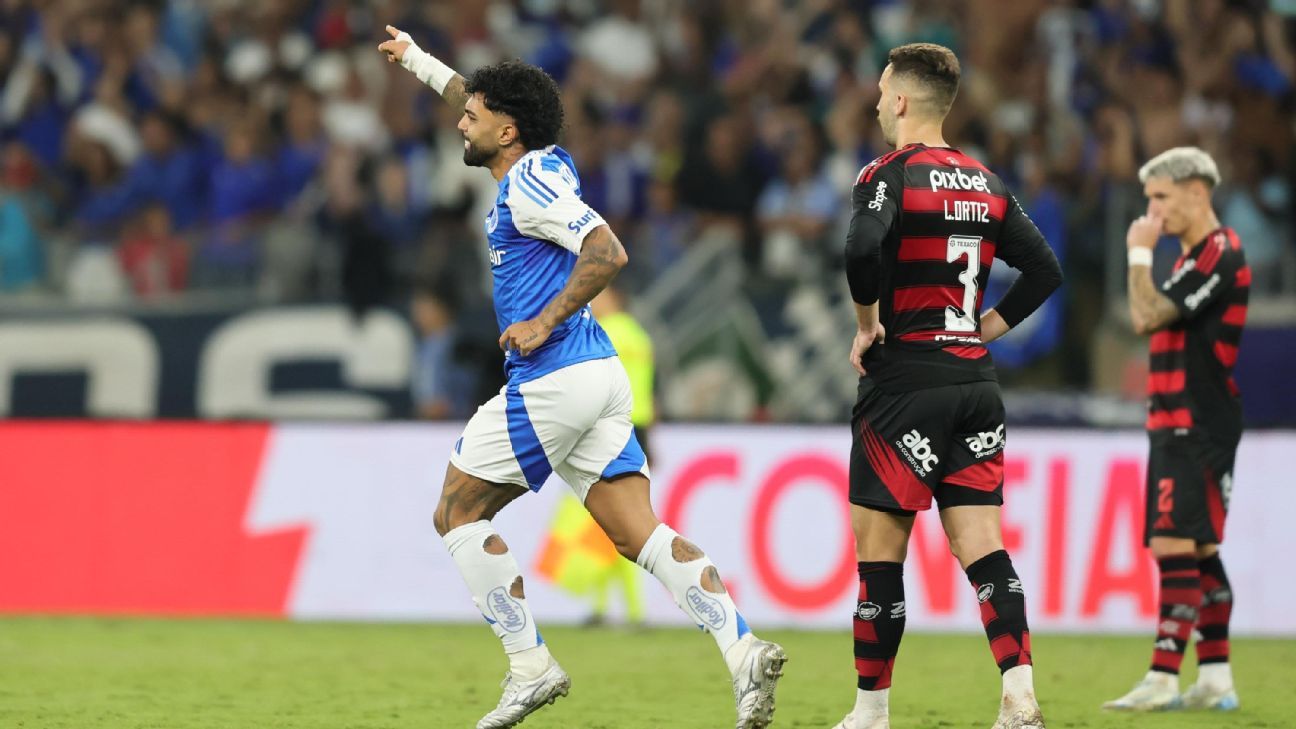 Gabigol marca no fim, e Cruzeiro vence o Flamengo, que perde a liderança do Brasileirão