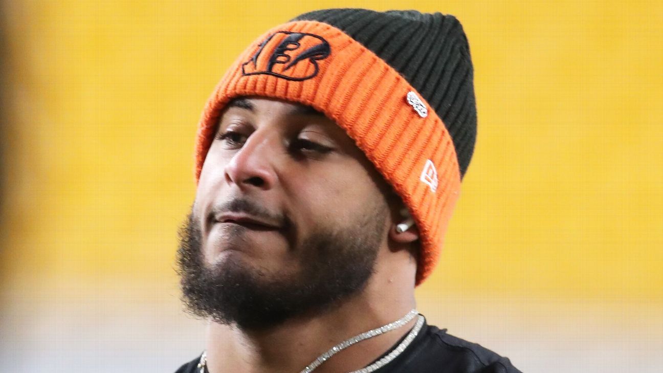 Bengals’ Stone takes pay cut with team in mind