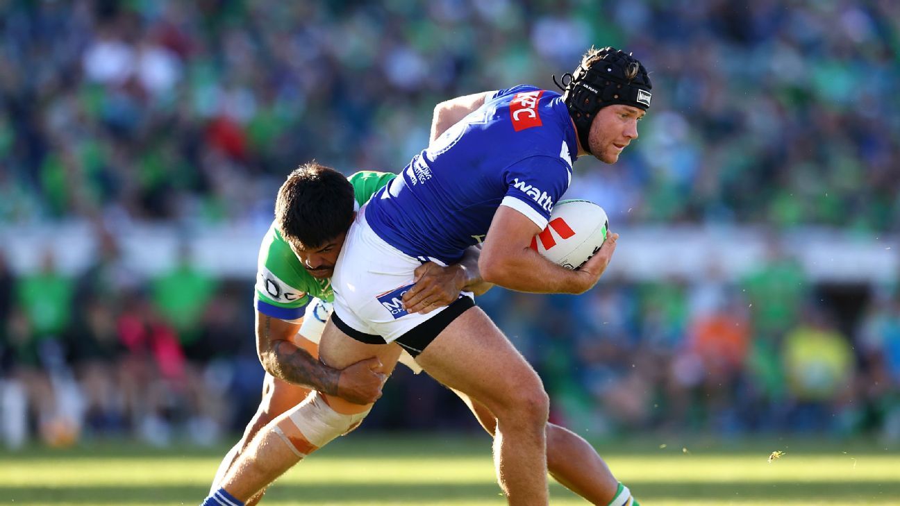 Bulldogs cement top spot with comeback win over Raiders