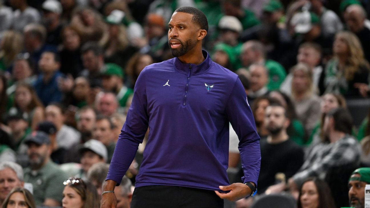 Hornets Extend Coach Charles Lee After 25-Game Improvement