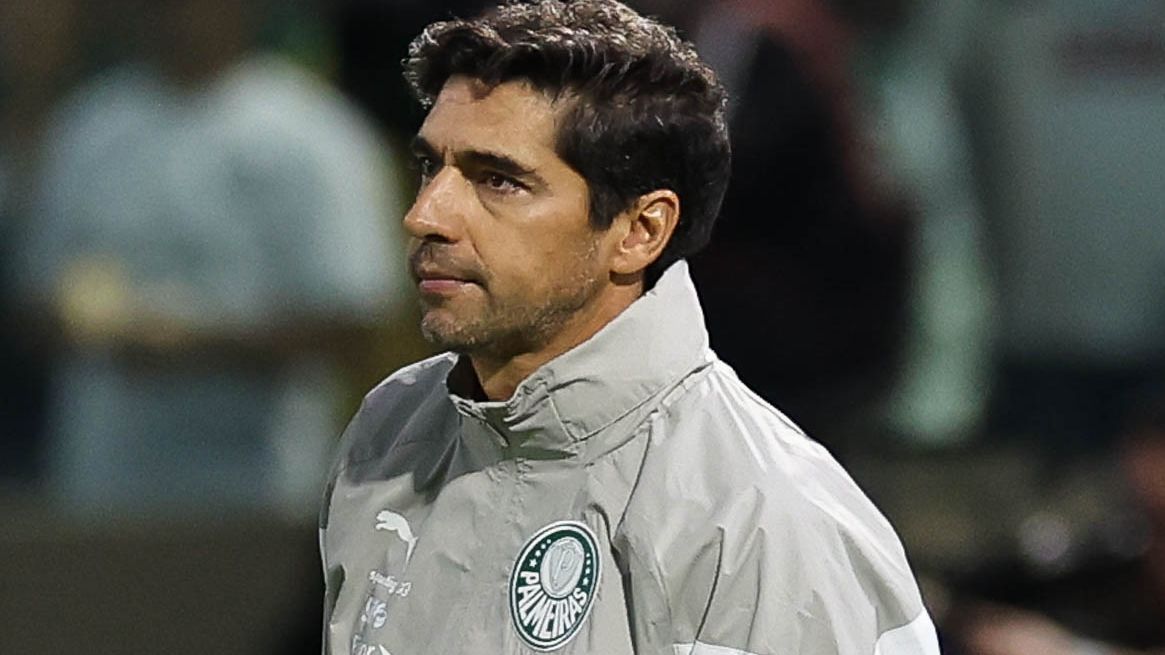 Abel Ferreira é expulso pela 11ª vez e sai antes até de receber o vermelho em Palmeiras x São Paulo