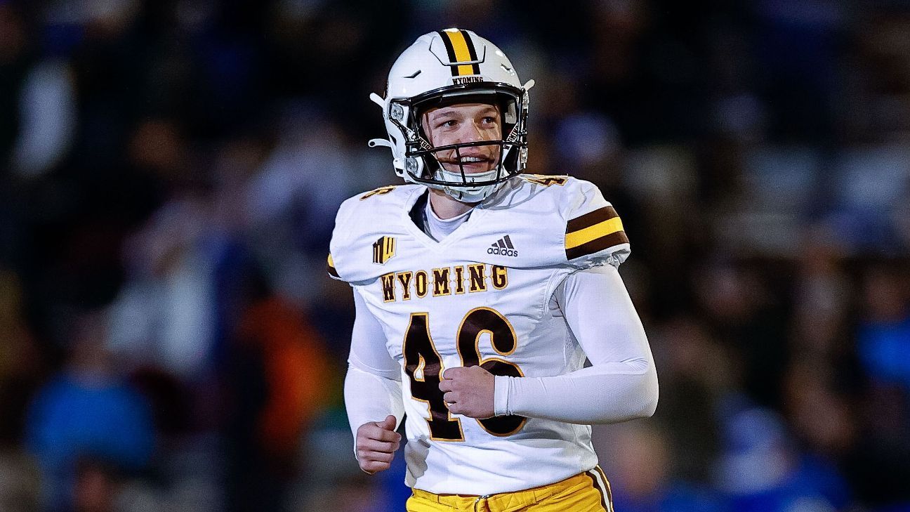 Ravens add Hoyland to battle Loop for kicker job