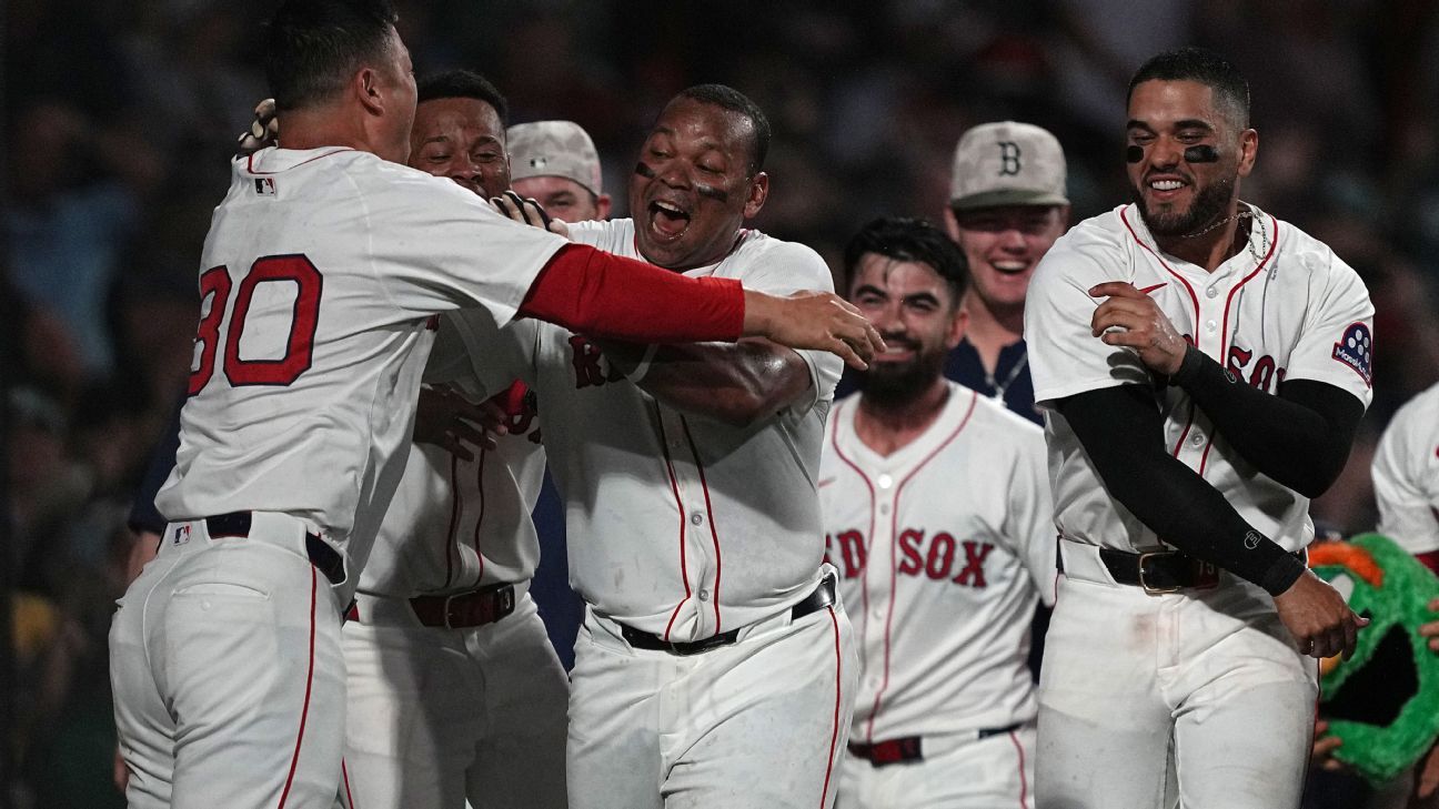 Happy at DH, Devers stays hot with walk-off HR