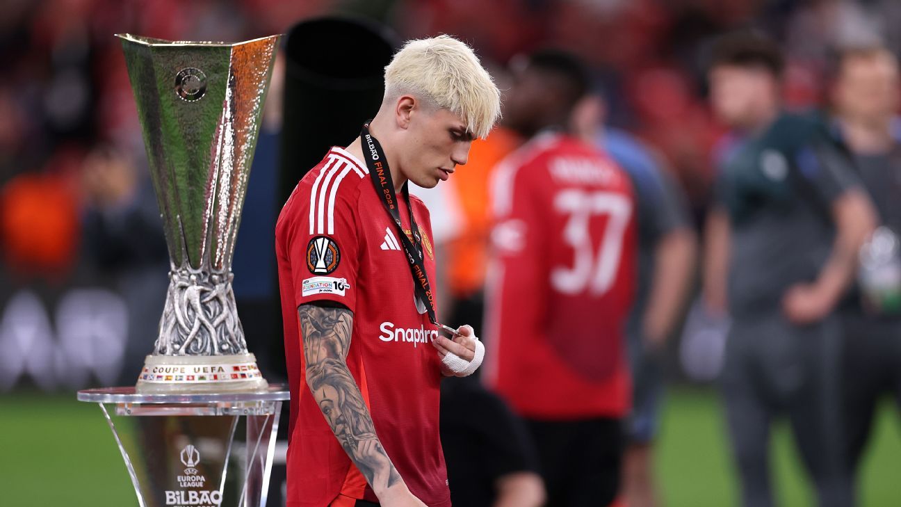 Fernandes, Garnacho cast doubt over Utd futures
