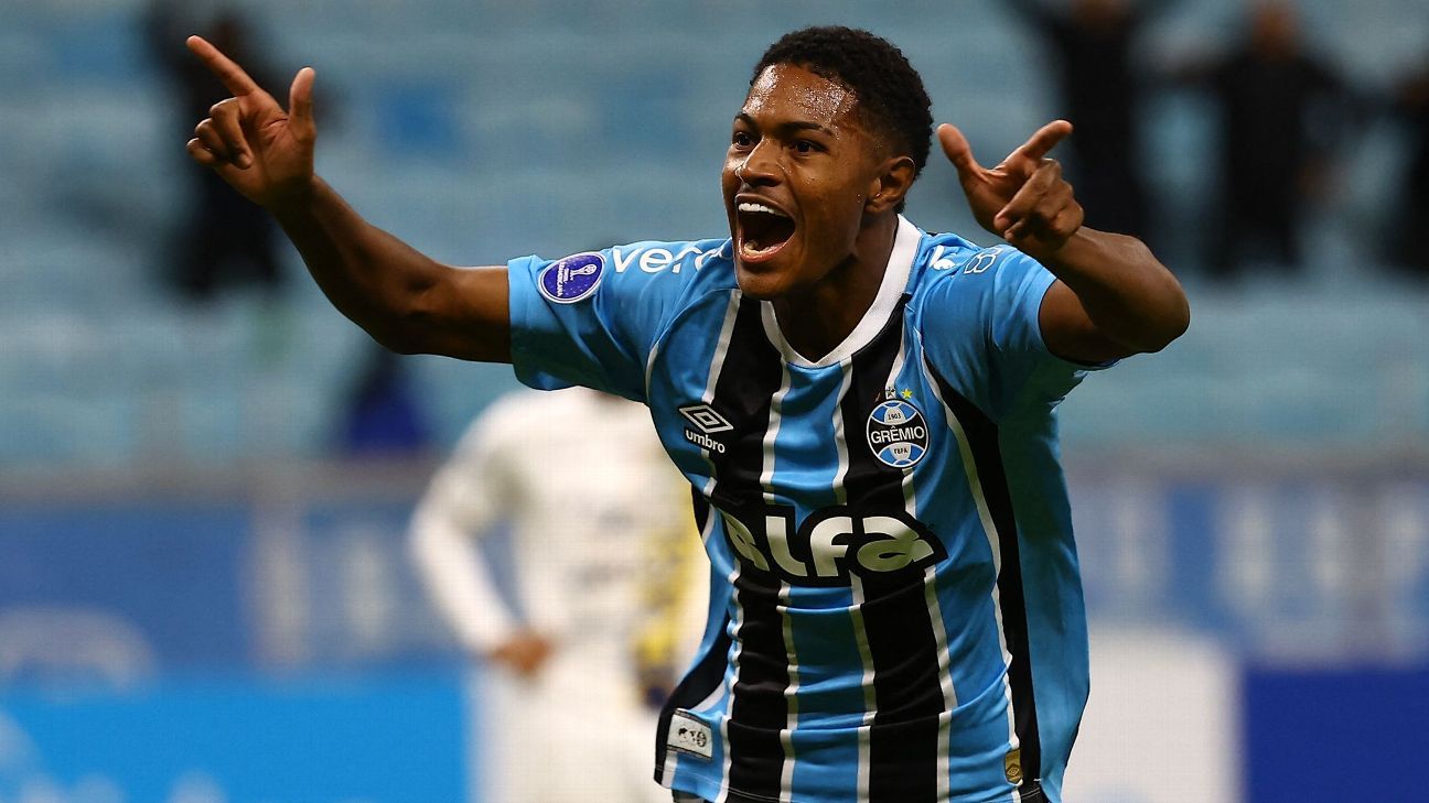 Grêmio vence Luqueño, mas combinação de resultados leva gaúchos aos playoffs da Sul-Americana