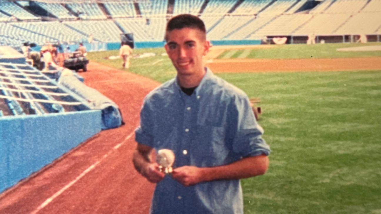 La increíble historia del "Mr. Noviembre": El jonrón de Jeter y el fan que lo atrapó.