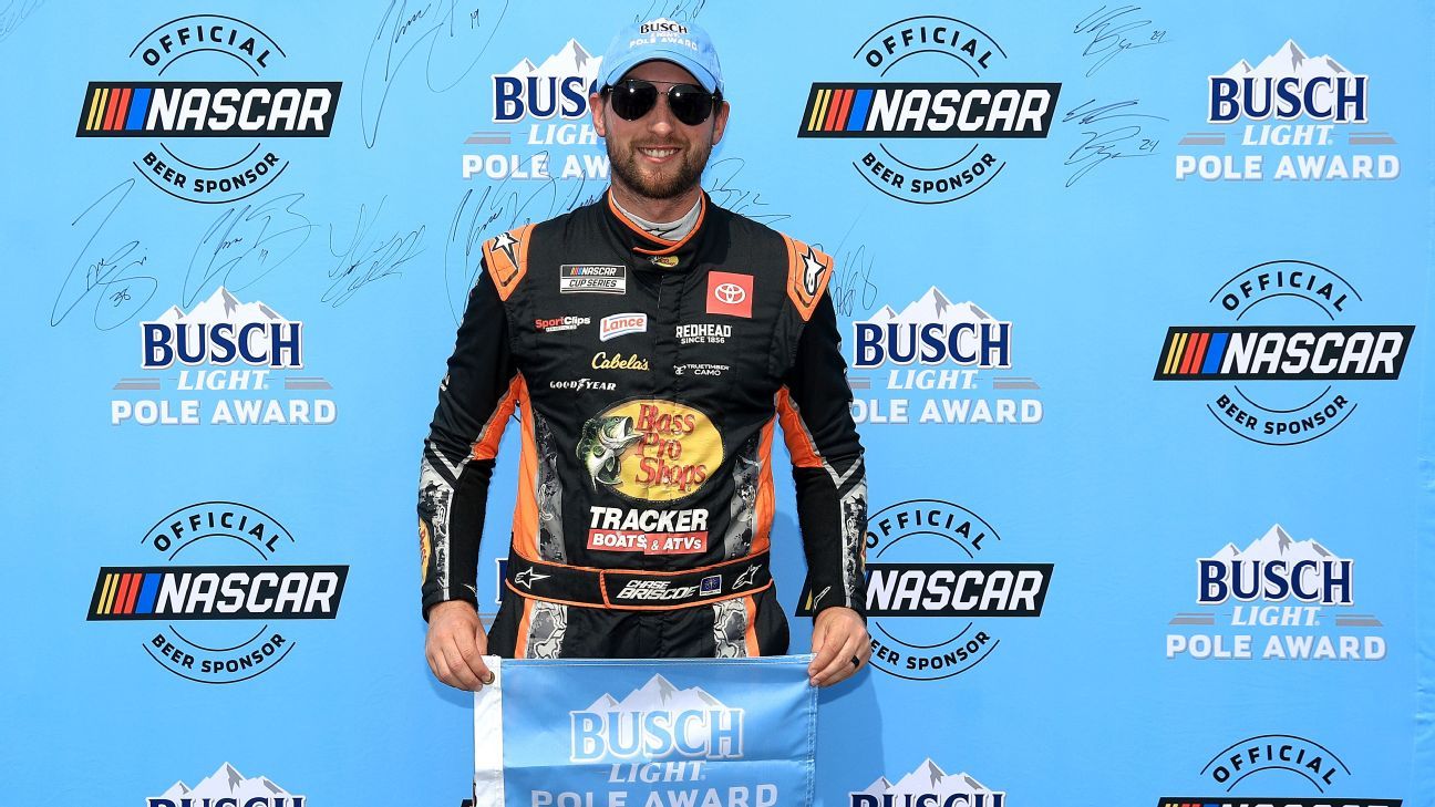 Briscoe wins third straight pole at Michigan