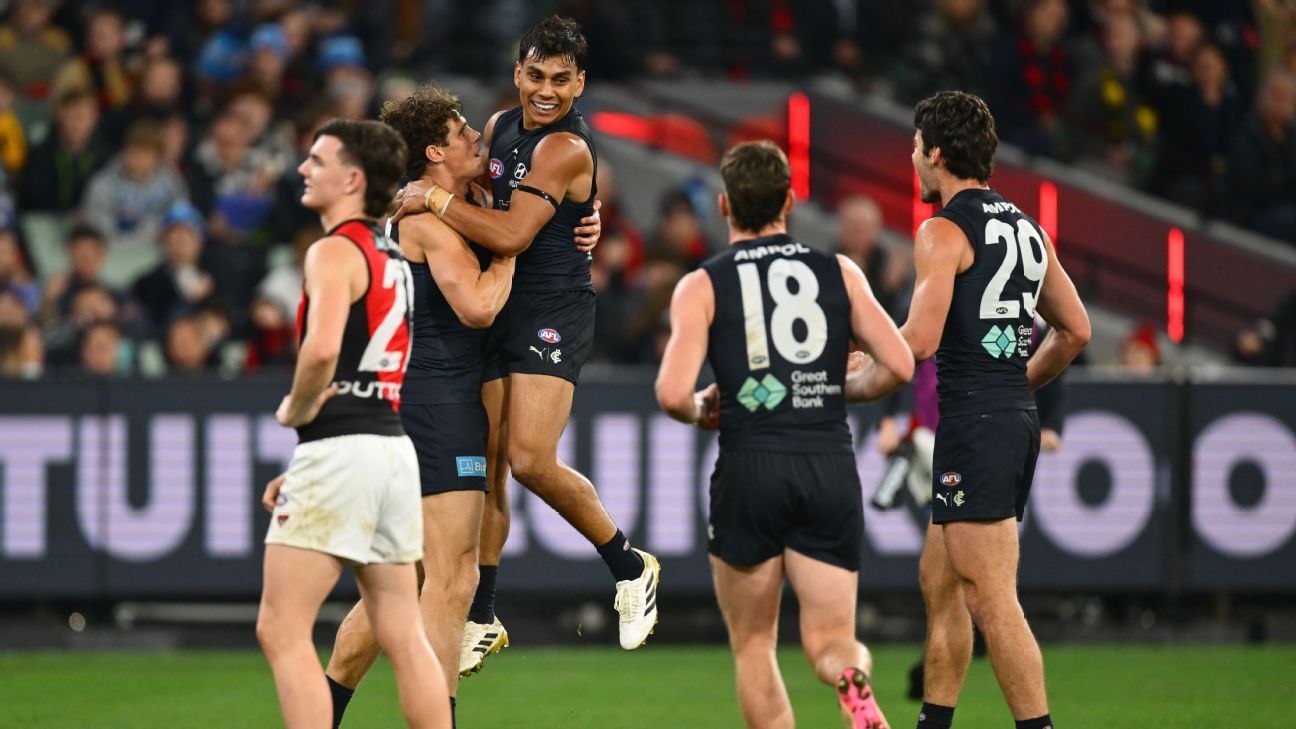 Blues hold off Bombers fightback for crucial win