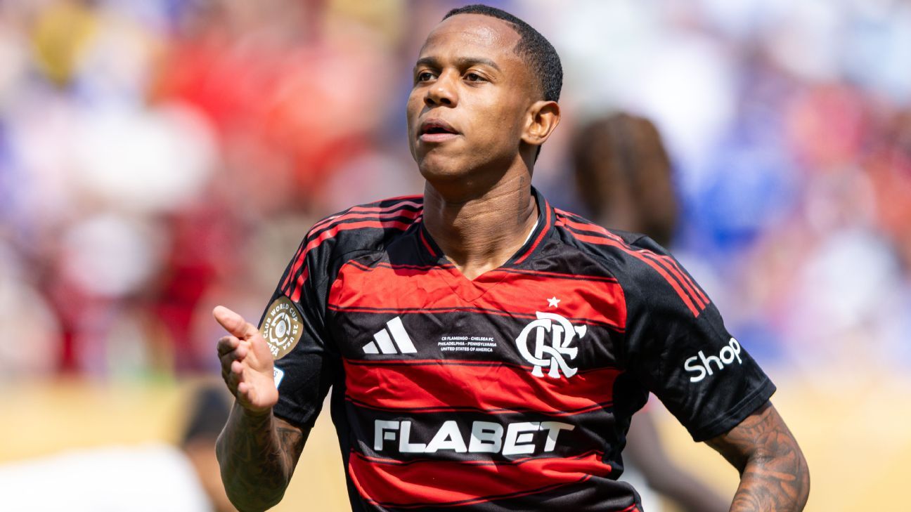 Flamengo aumenta salário de Wallace Yan em reconhecimento ao desempenho.