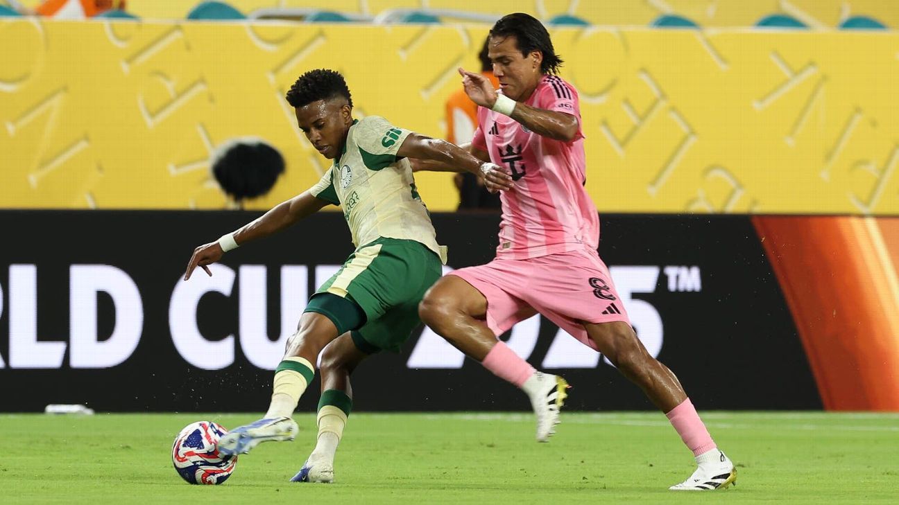 Estevão admite ser 'muito difícil' manter cabeça no Palmeiras às vésperas de ida ao Chelsea: 'Você se imagina lá'
