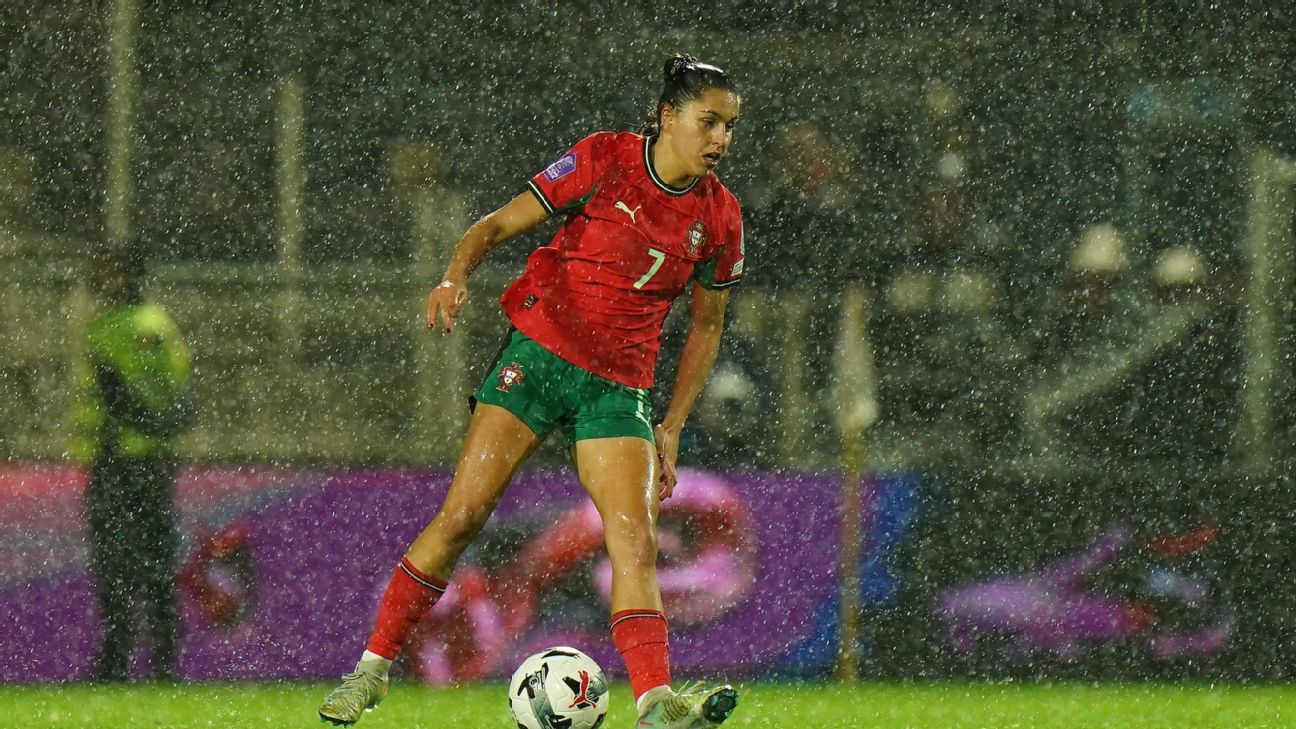 Nazareth in Portugal Euros squad despite injury