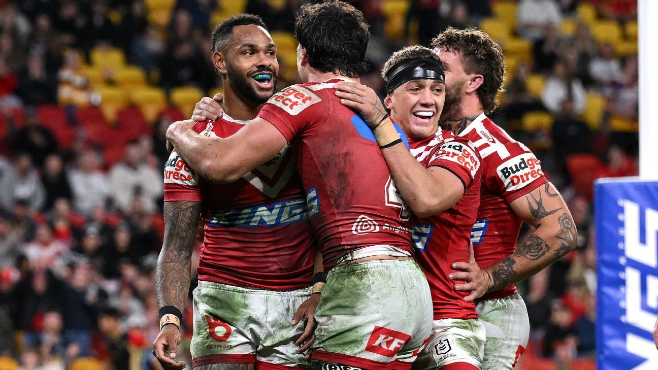 Hammer scores four as Dolphins rout Rabbits