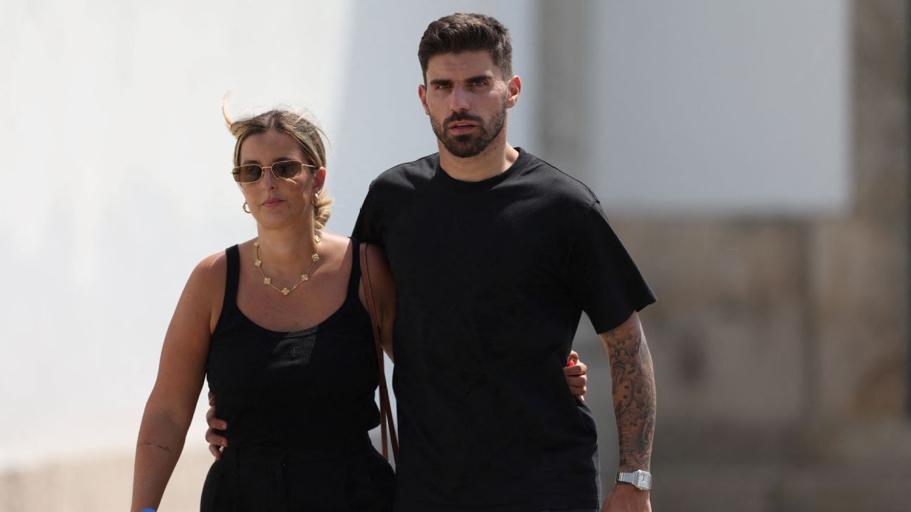 Rúben Neves en el funeral de Diogo Jota.