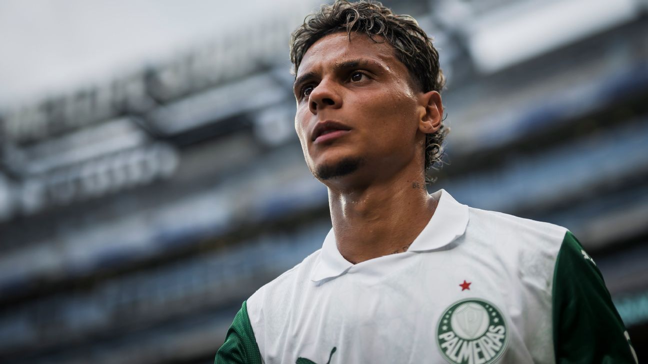 Palmeiras recusa oferta 2250% maior por Richard Ríos, mostrando cautela no mercado.