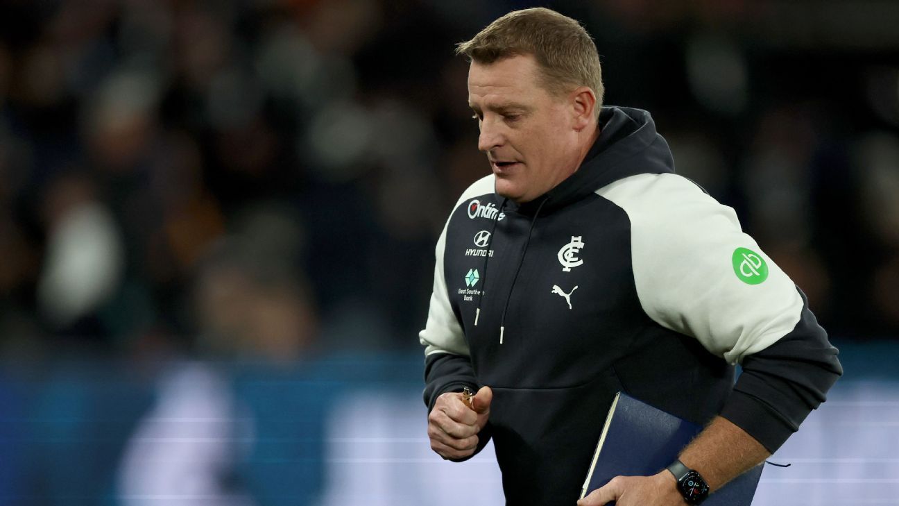 Voss calls for ball-ups after umpire collisions