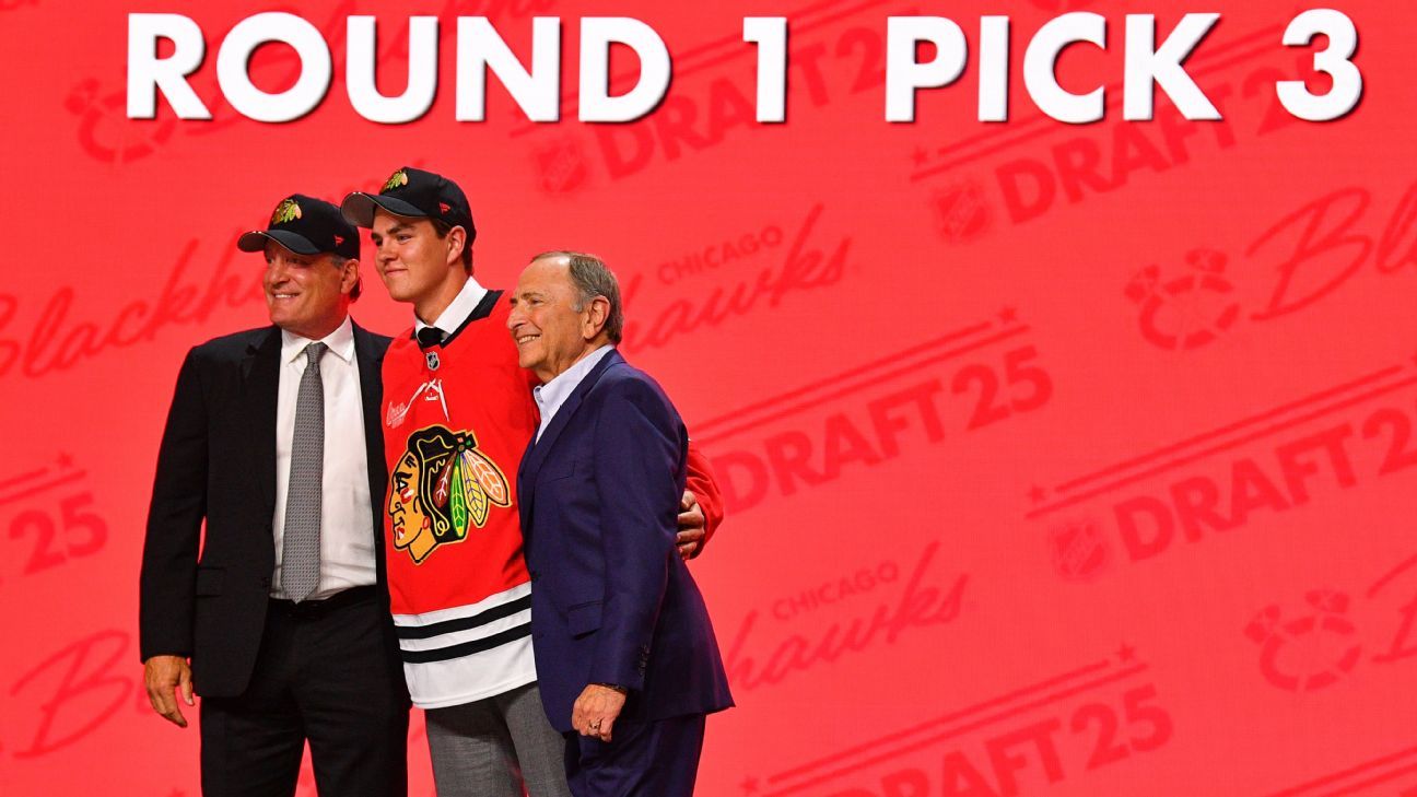 Blackhawks reach deal with No. 3 pick Frondell