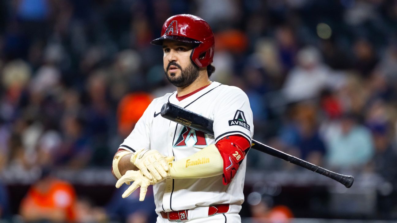 MLB trade deadline updates: Yankees get McMahon -- will Suarez move next?