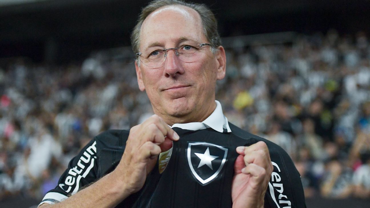 Textor Garante Futuro no Rival e Cutuca o Vasco: "Não Somos o Vasco"