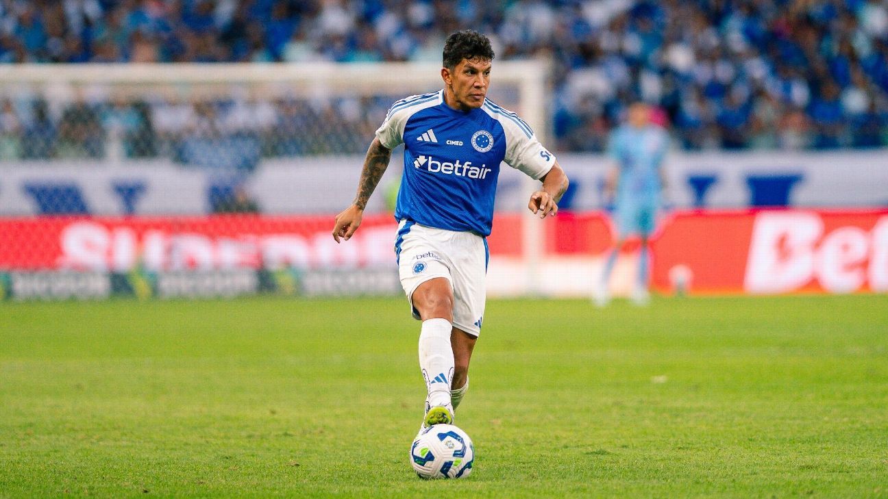 Volante do Cruzeiro pede autocrítica após derrota no Mineirão e rejeita desespero no Brasileirão