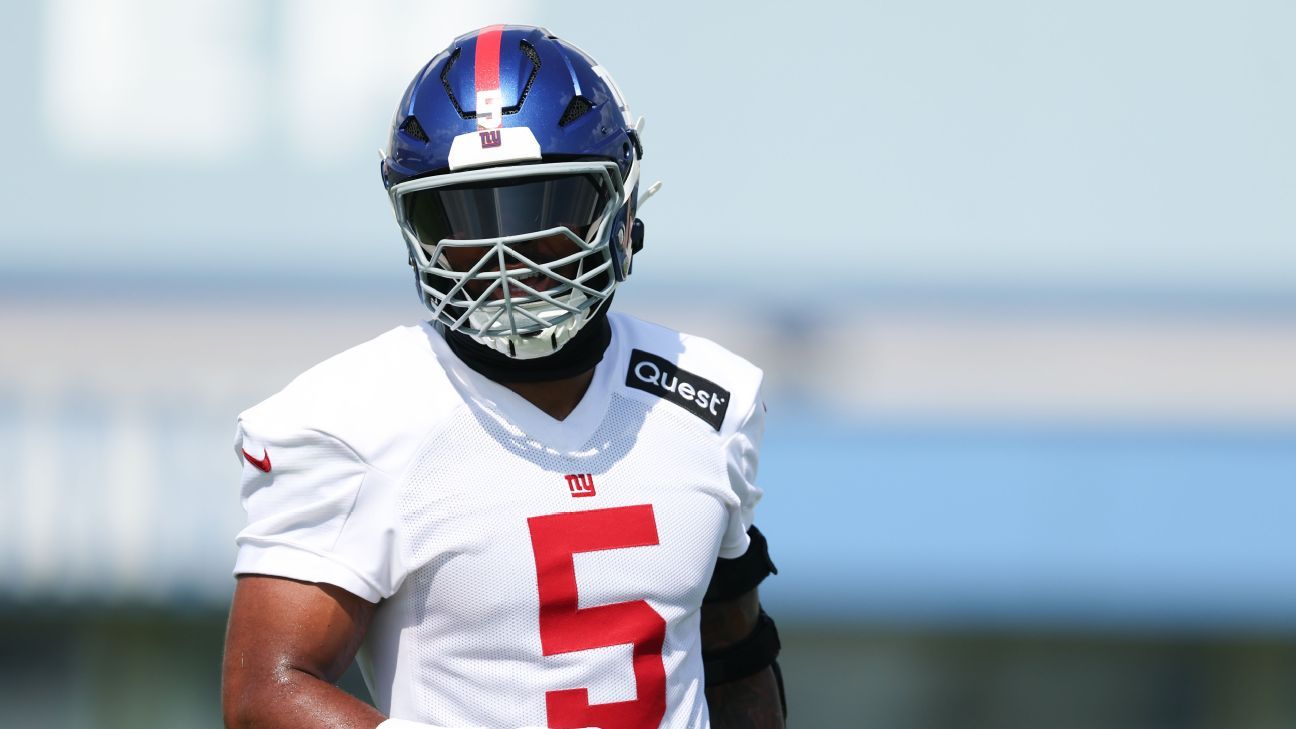 Giants LB miffed as tush push fumble not called