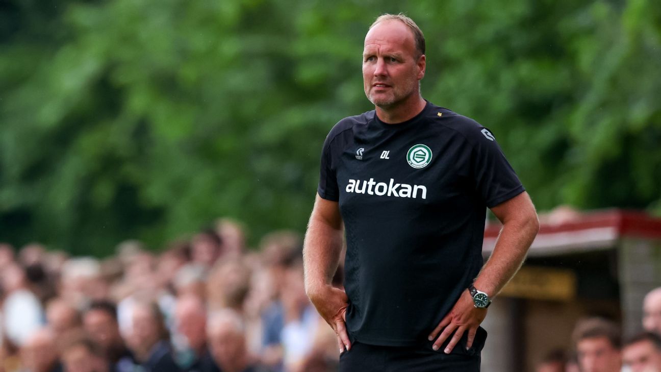 FC Groningen en Lukkien langer met elkaar door: hoofdtrainer verlengt tot 2028