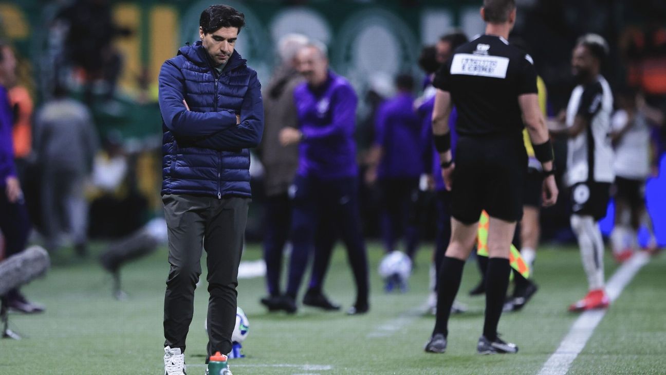 'Fúria' da torcida do Palmeiras contra Abel Ferreira repercute na Europa: 'Não pouparam'