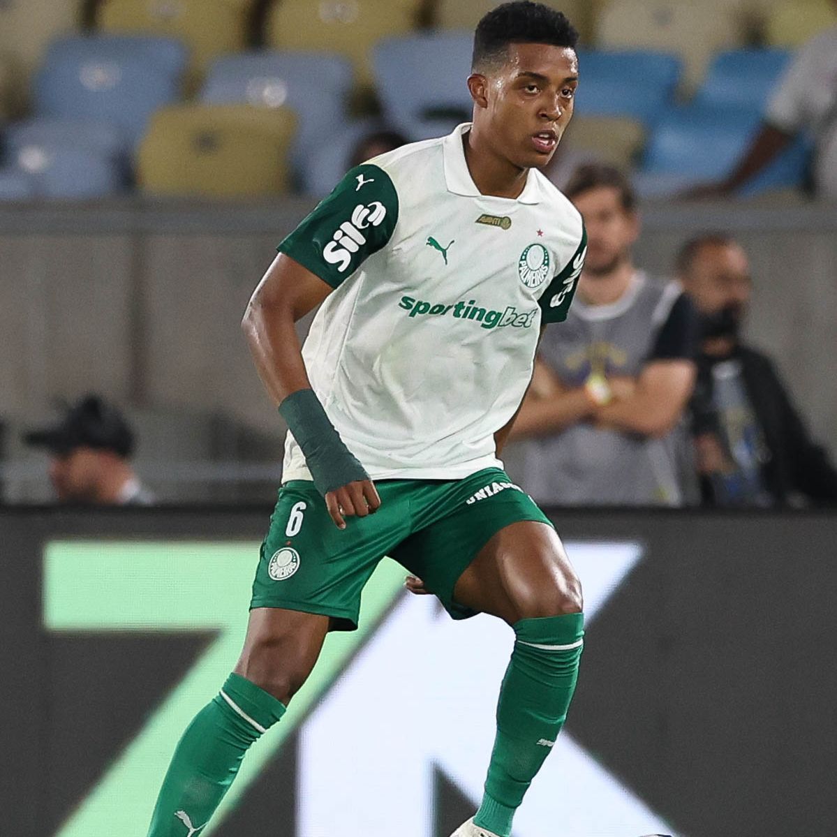 BOMBA NO VERDÃO! Palmeiras encaminha a venda de Vanderlan por valor surpreendente; Confira