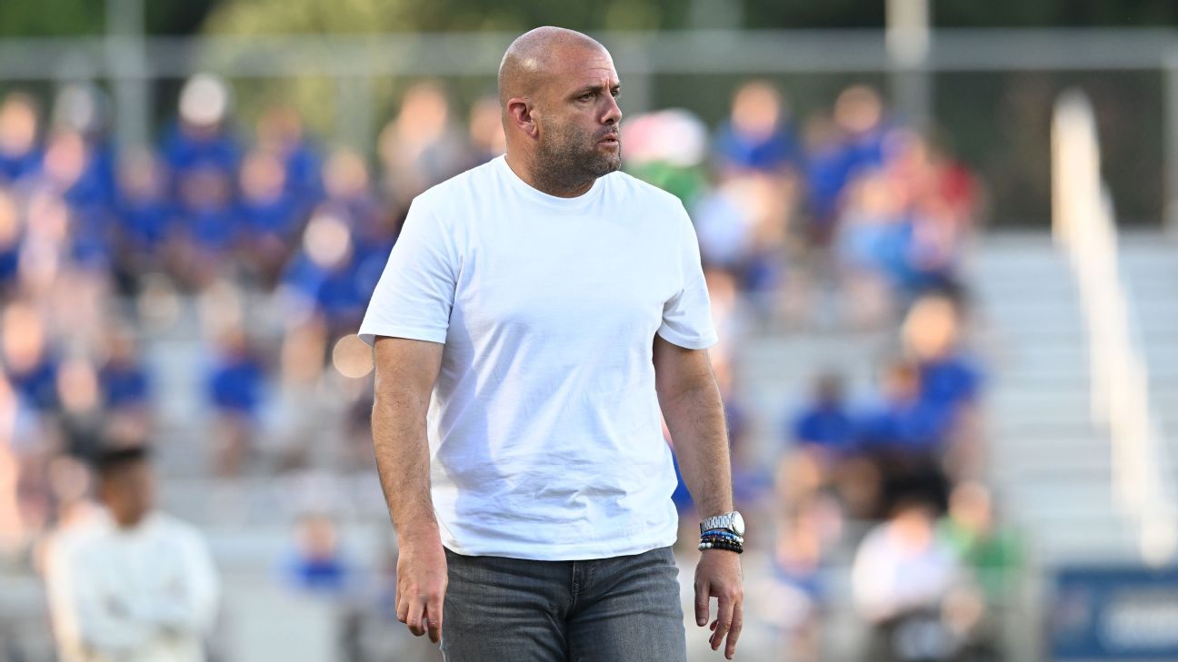Sean Nahas fue despedido abruptamente por el North Carolina Courage el miércoles.