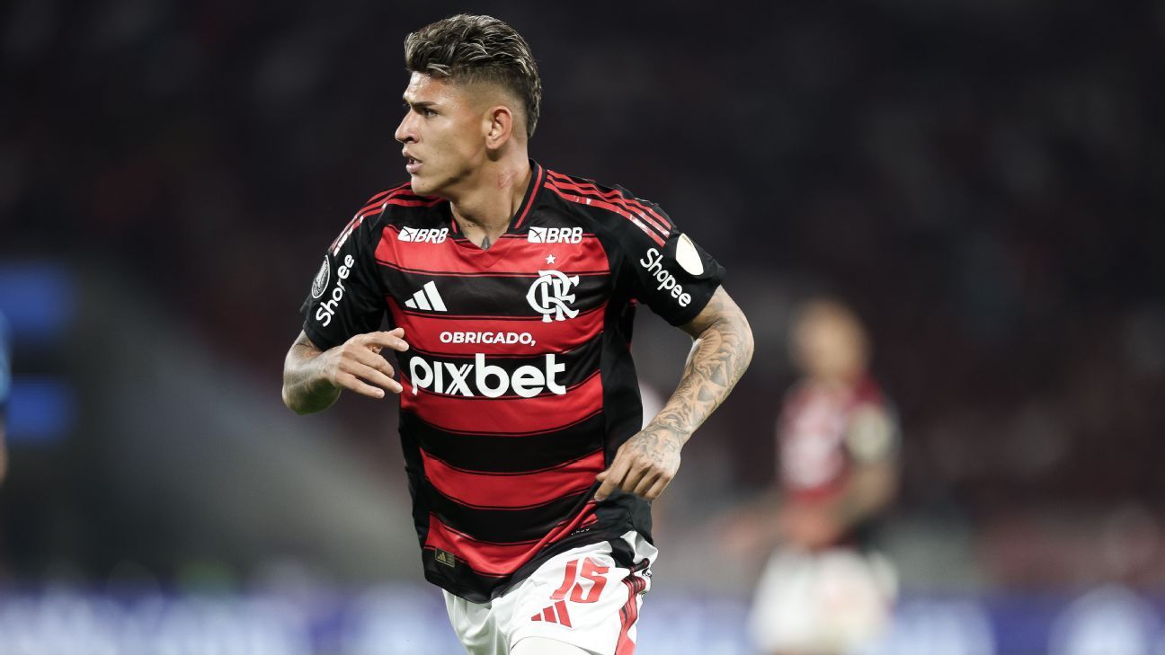 Estreia de Carrascal no Flamengo recebe elogios de Filipe Luís.