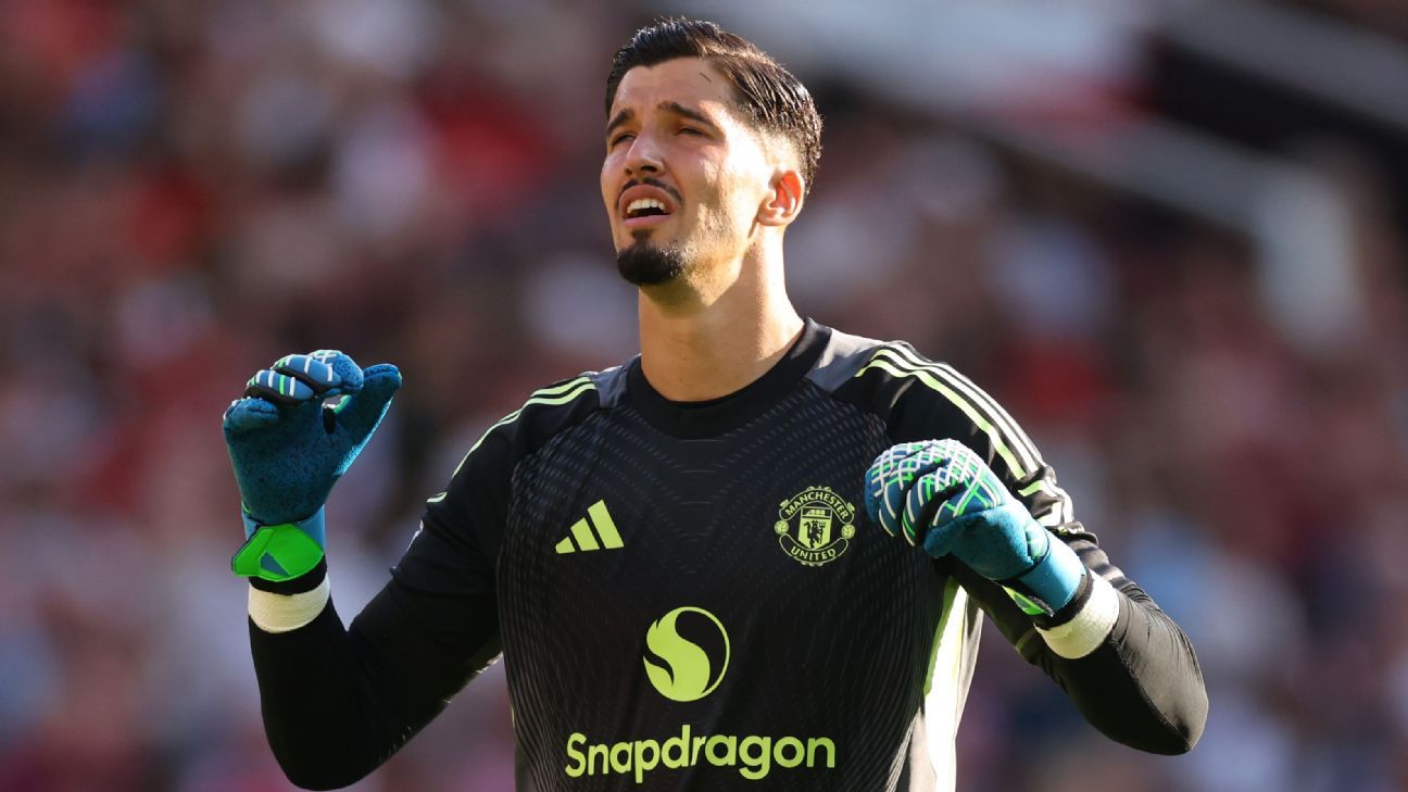 Amorim backs Bayindir after blunder in United loss
