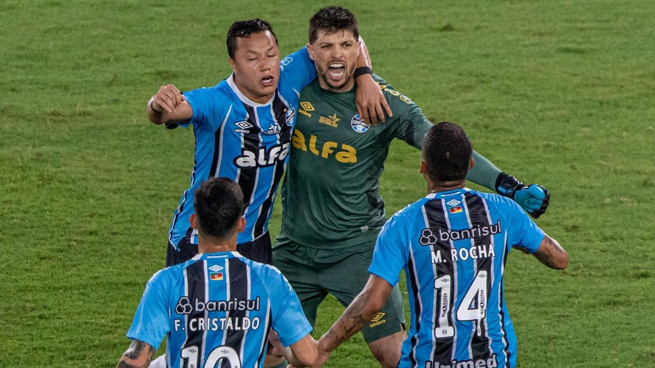 Volpi converte pênalti e Grêmio empata com o Flamengo no Maracanã