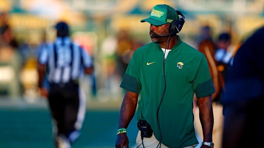 Michael Vick Secures First Win as Norfolk State Head Coach