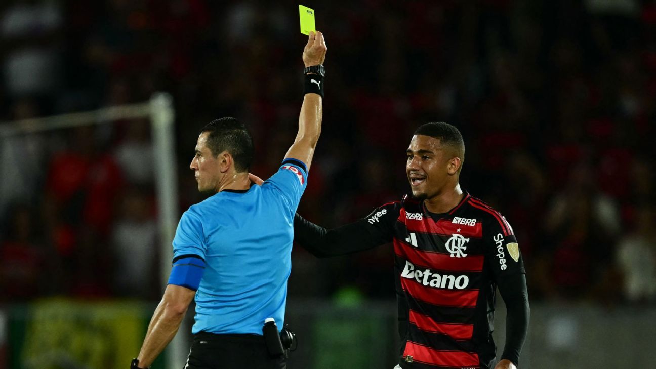 Erro de arbitragem em Fla x Estudiantes: Juiz admite falha e rebate críticas