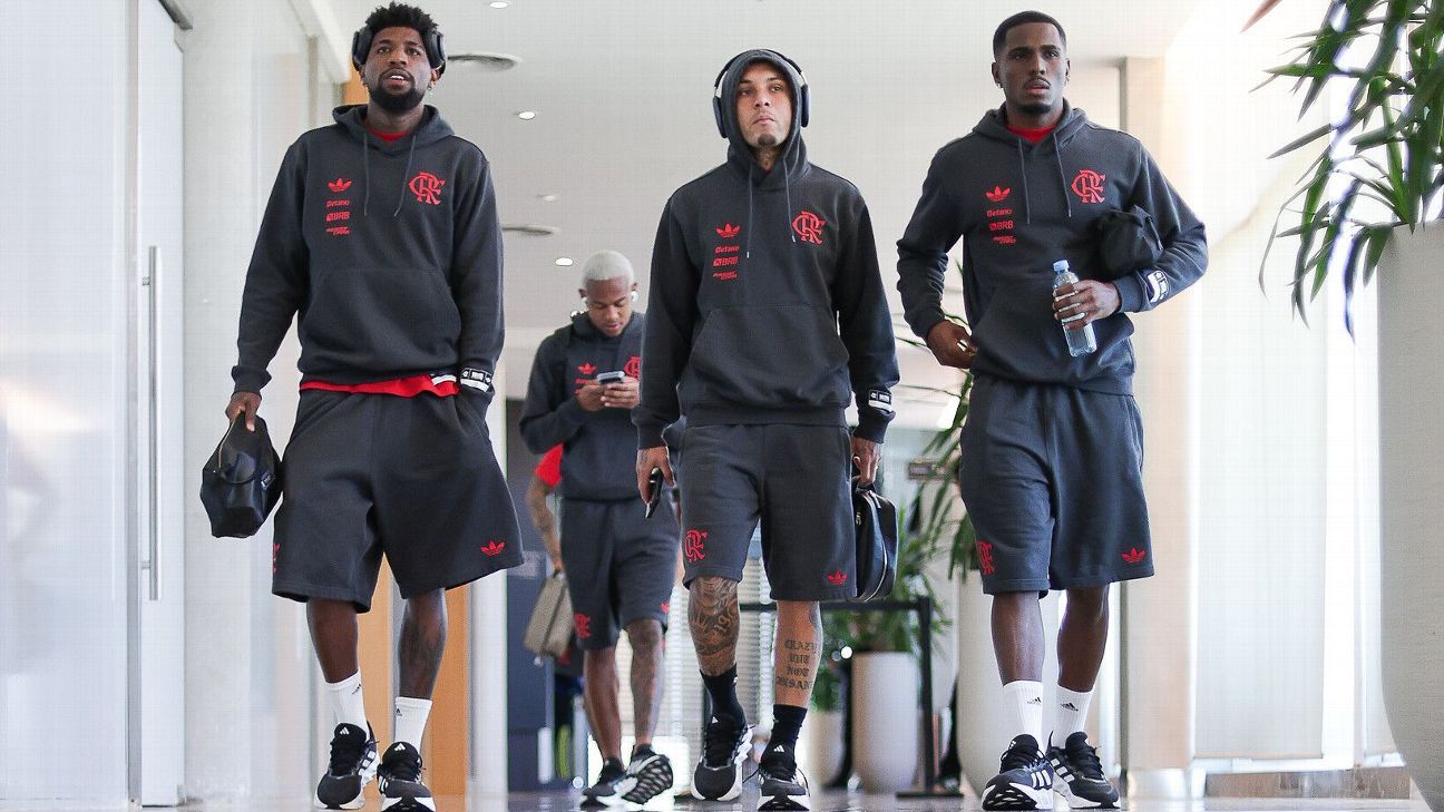 DIA DE GUERRA! Torcida do Estudiantes provoca Flamengo com foguetório na véspera da Libertadores!