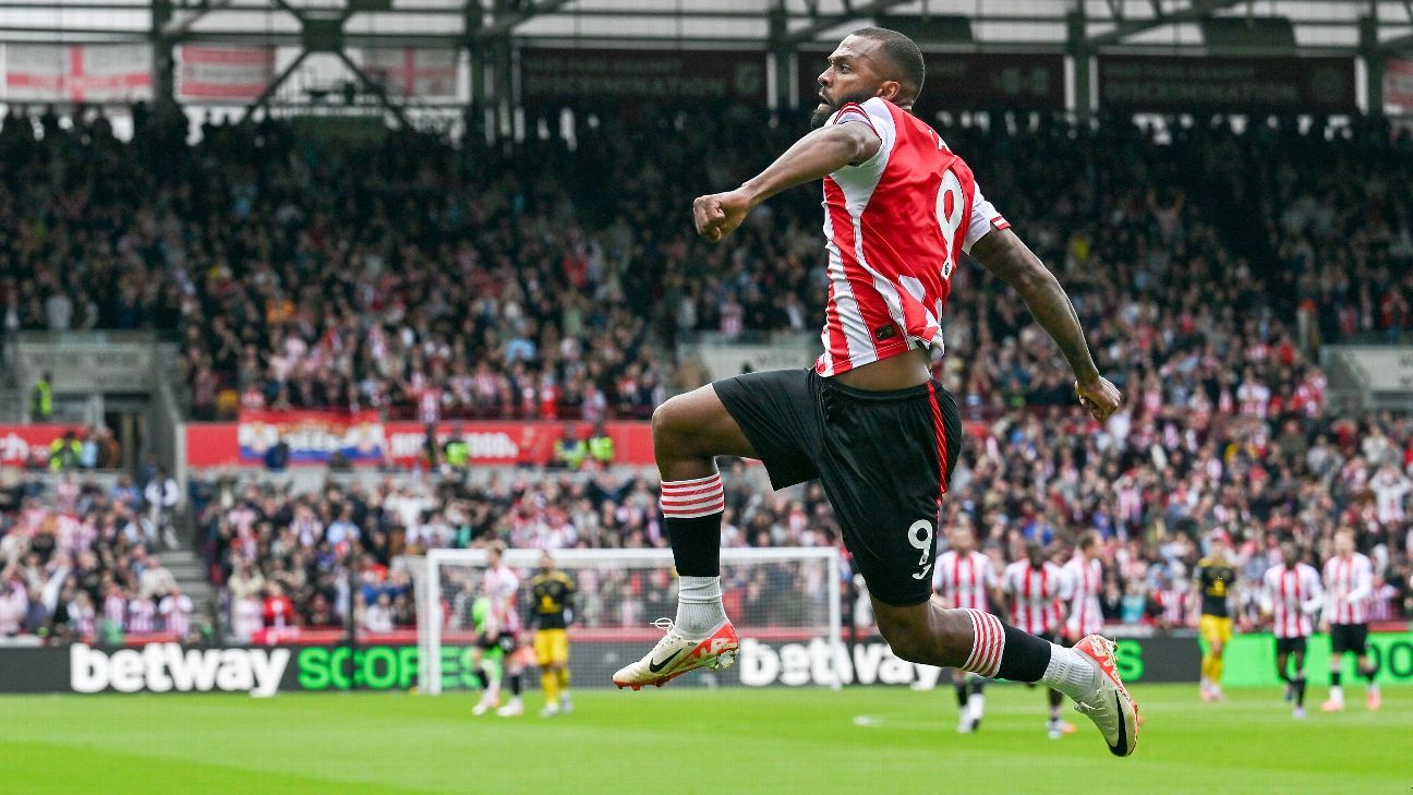 Premier League live updates: Sesko gives Man United hope after Thiago double