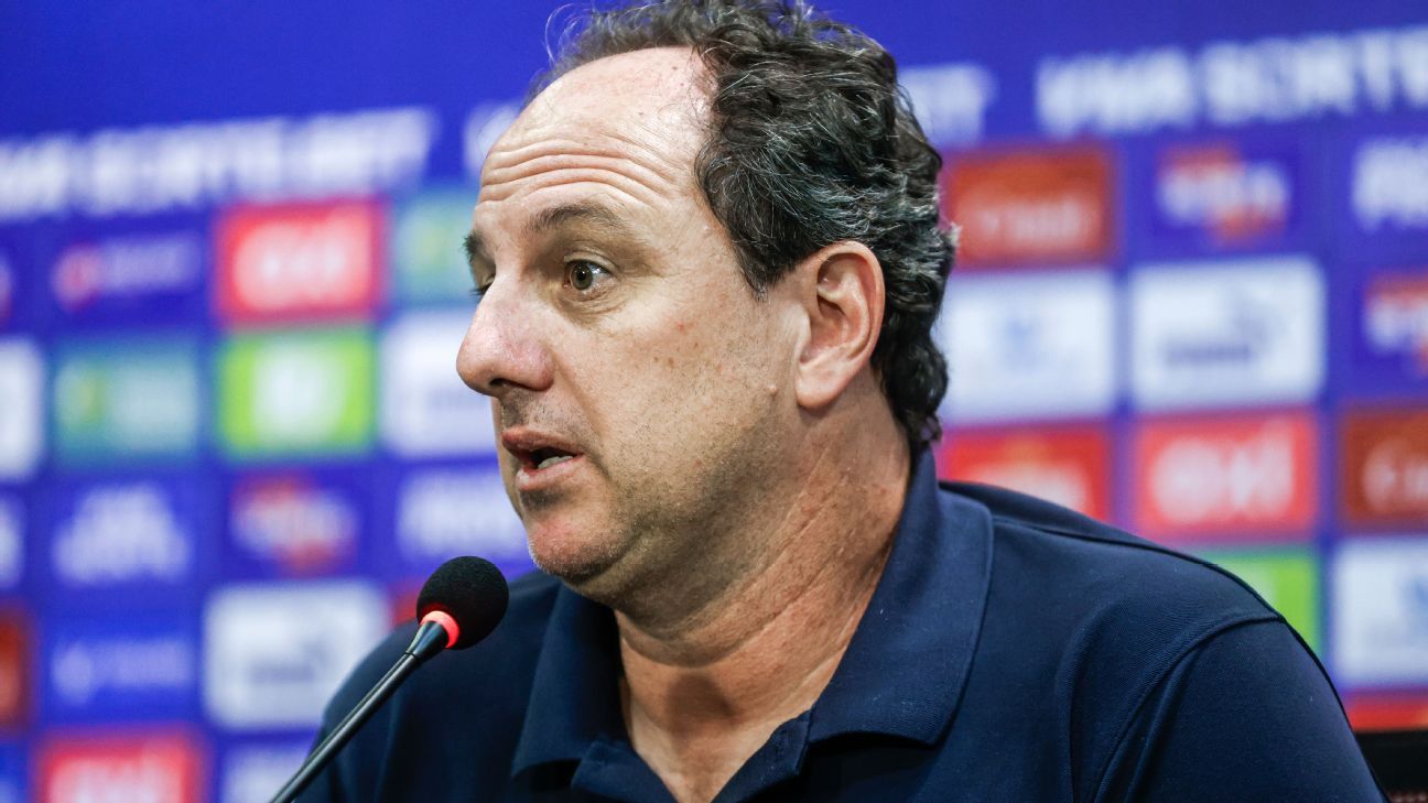 Ceni se revolta, diz que VAR teve medo de sugerir expulsão jogador do Atlético-MG e detona: 'Decide para o lado que ver'