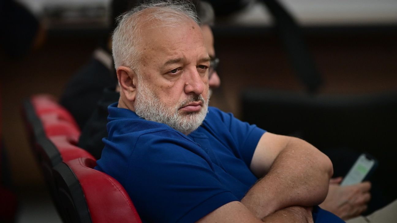 Racha Político Abala Estrutura de Rival no Futebol Brasileiro!