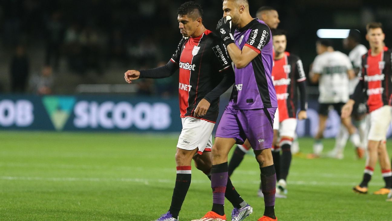 Preconceito no Futebol: Jogador Denuncia Ofensas Graves e Reage em Campo