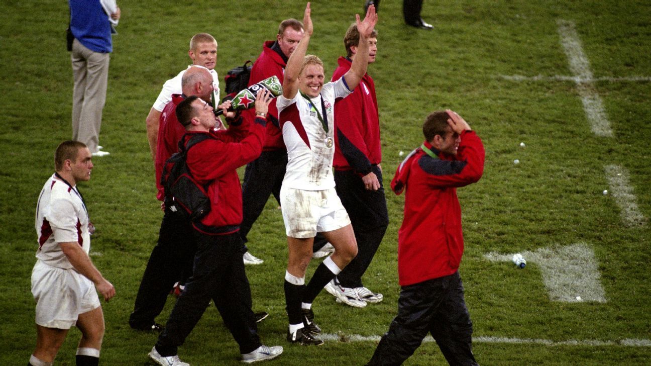 Lewis Moody celebrando la Copa del Mundo de Rugby 2003.