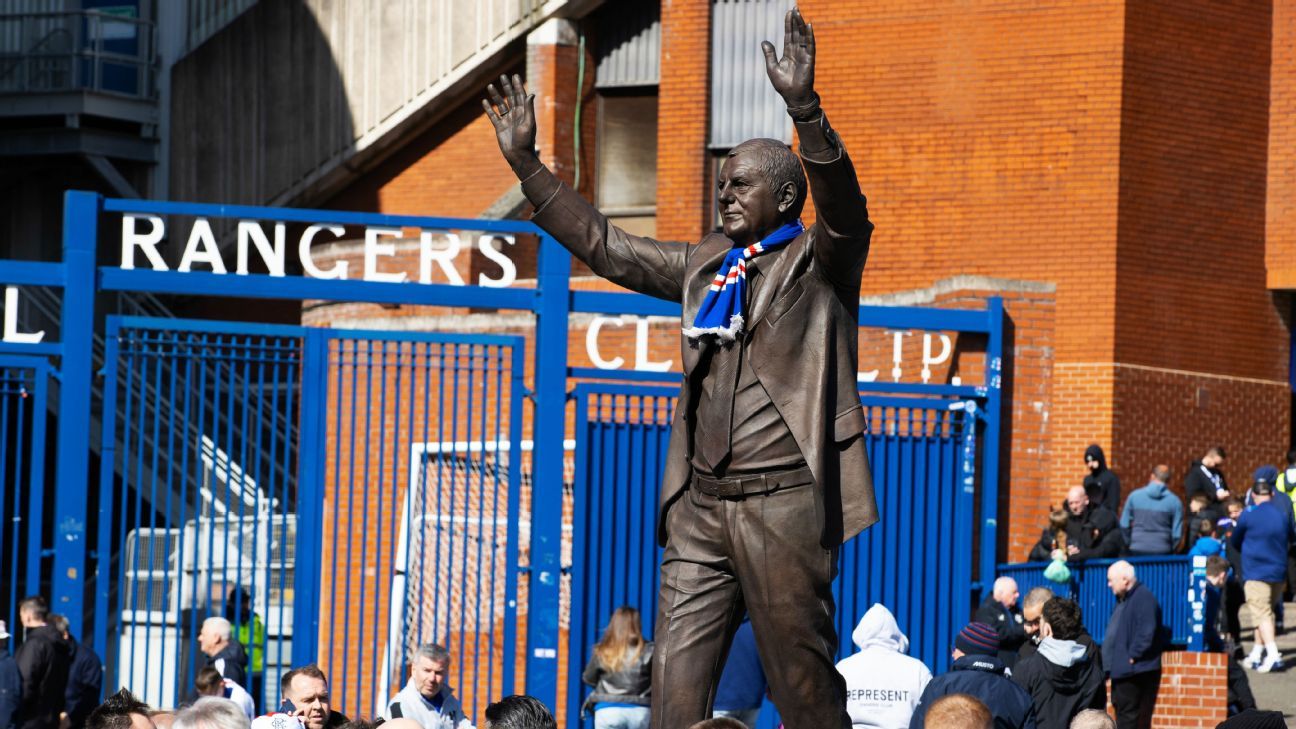 Rangers condemn 'shameful' Smith statue attack