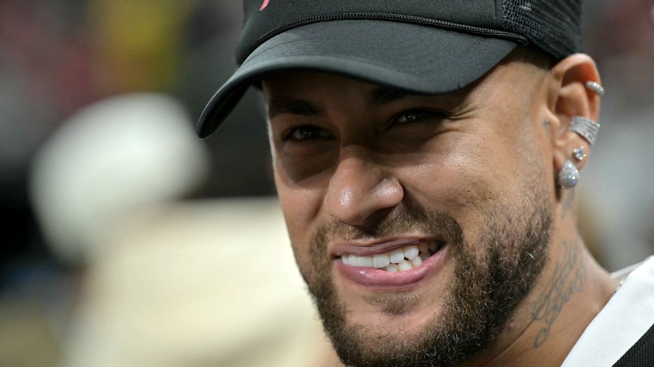 Neymar critica arbitragem após pênalti marcado para o Vitória contra o Santos