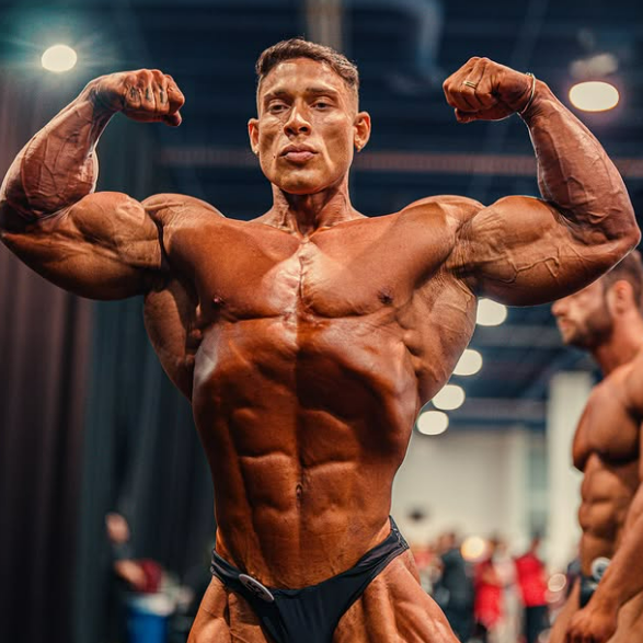 No DNA da Vitória: Ramon Dino Brilha e Traz o Mr. Olympia para o Brasil!