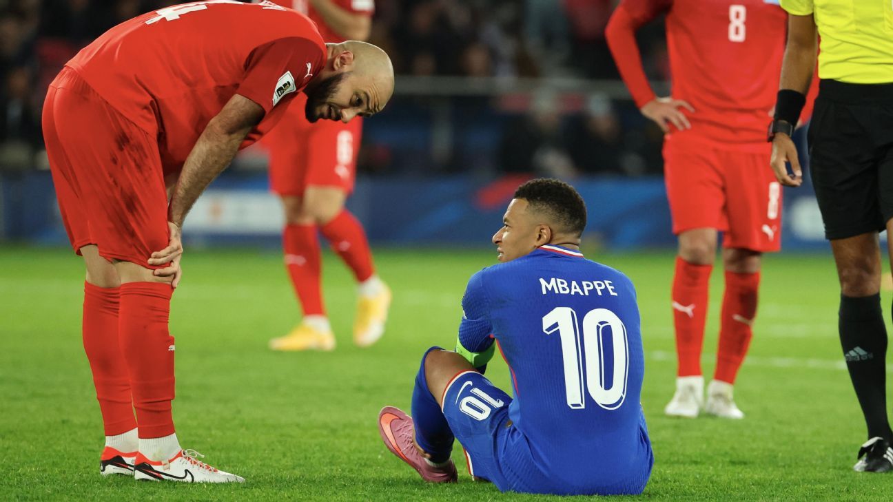 Deschamps: Mbappé injured as sub planned