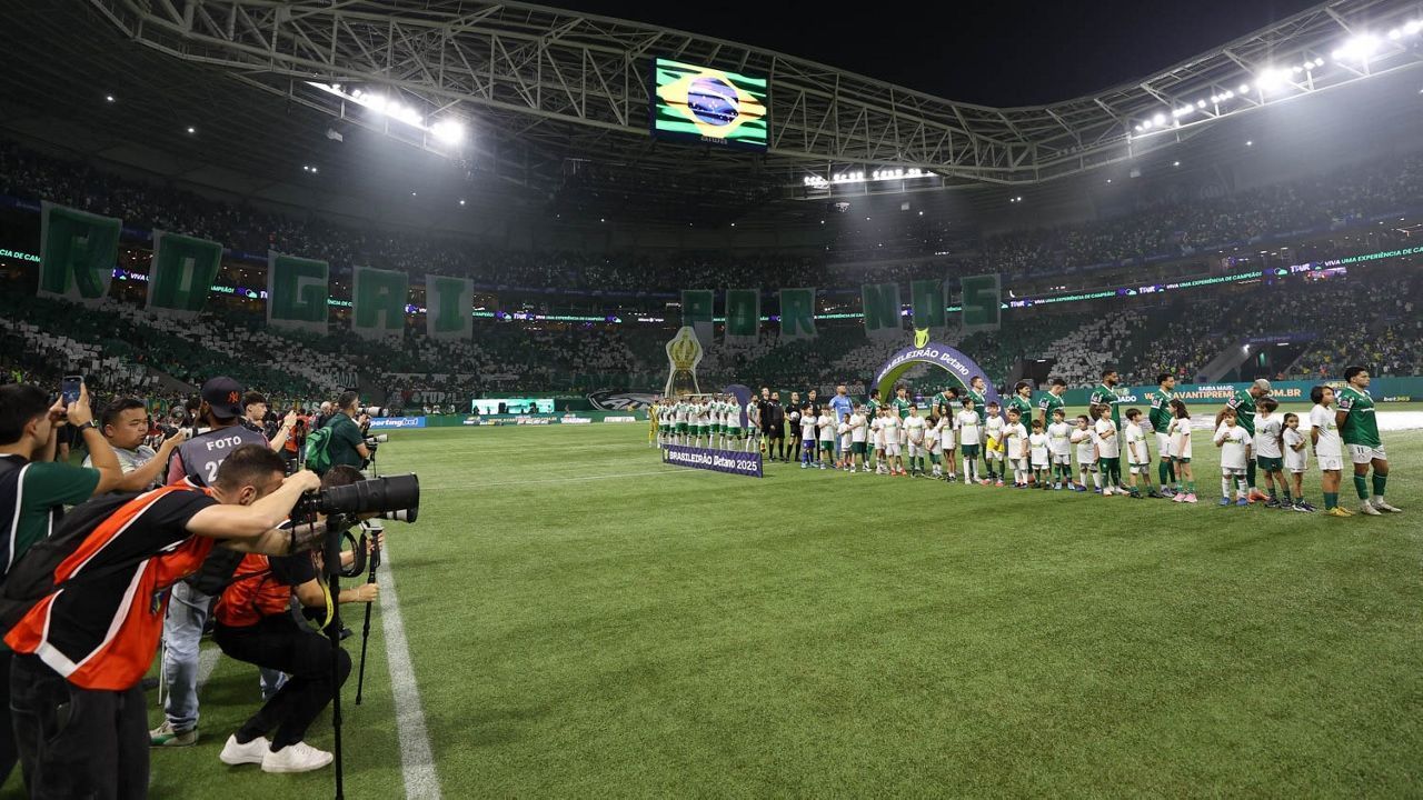 Palmeiras enfrenta Red Bull Bragantino: onde ver, horário e escalações da partida