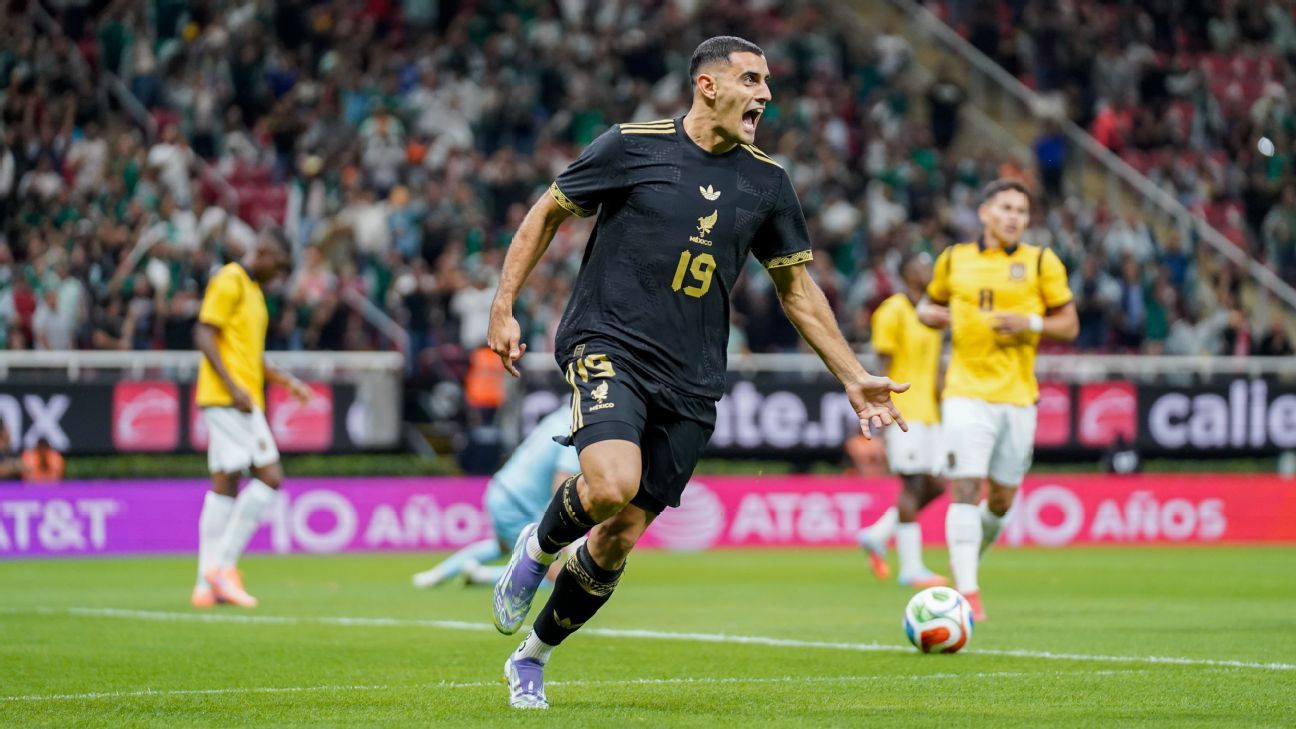 Mexico Squanders Home Advantage, Settles for 1-1 Draw Against Ecuador