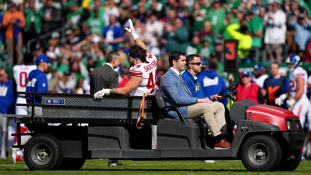 Giants RB Cam Skattebo carted off with serious ankle injury Giants RB Cam Skattebo carted off with serious ankle injury