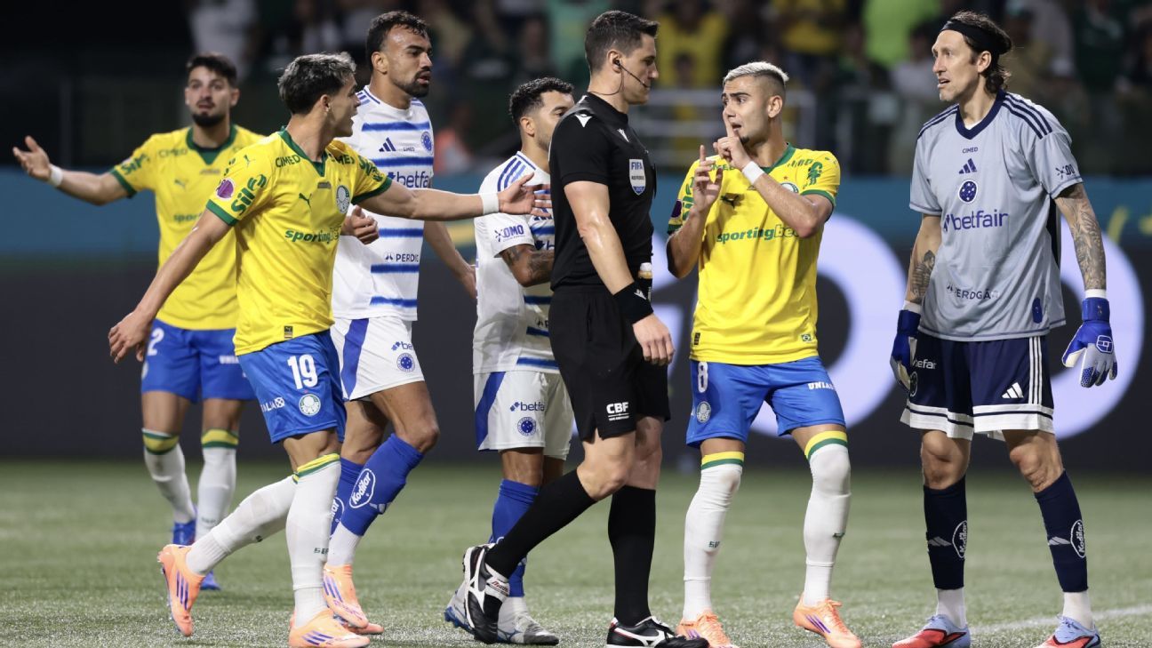 Palmeiras e Cruzeiro empatam em jogo repleto de polêmicas e embolam disputa pelo título do Brasileirão