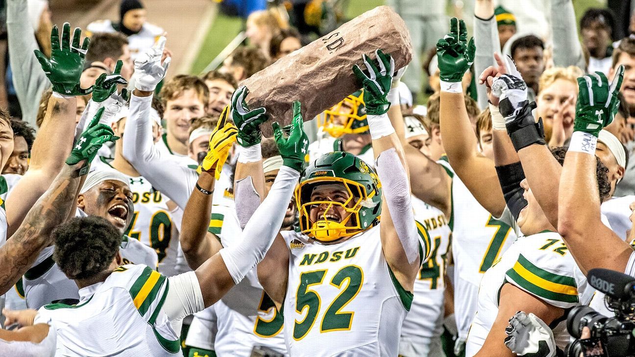 Scenes from the ultimate FCS grudge match: North Dakota State against South Dakota State