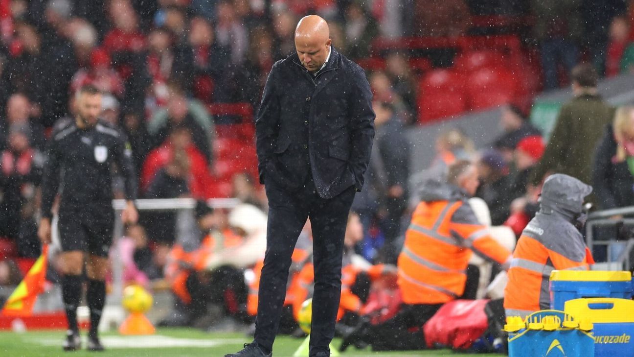 Liverpool perde sexto jogo nos últimos sete, agrava má fase e sofre primeira eliminação na temporada